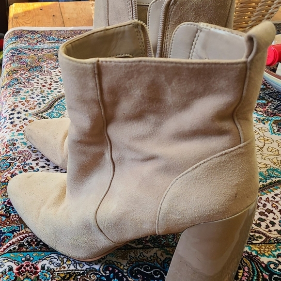 Vince Camuto Women's Enverna Ankle Boot Size 9½ - Picture 2 of 6